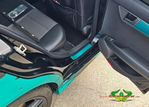 wrappsta.de-carwrapping-vollfolierung-mercedes_t_model-ultimate_black_gloss-emerald_green-13.jpg
