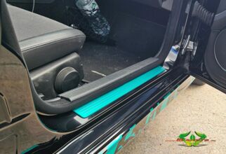 wrappsta.de-carwrapping-vollfolierung-mercedes_t_model-ultimate_black_gloss-emerald_green-14.jpg