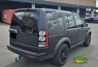 wrappsta.de-carwrapping-vollfolierung-range_rover_discovery_4-matt_schwarz-03.jpg