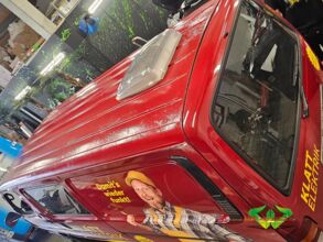 wrappsta.de-carwrapping-vollfolierung-toyota_hiace-gloss_burgundy-beschriftung-07.jpg