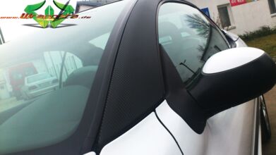 wrappsta.de_carwrapping-autofolierung_Peugeot-206-cc_glanz-weiss_schwarz-carbon_05.jpg