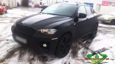wrappsta.de_carwrapping-autofolierung_bmw-x6_ultra-matt-schwarz_glanz-schwarz-03.jpg
