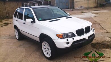 wrappsta.de_carwrapping-vollfolierung_BMW-x5_glanz-weiss_08.jpg