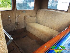 wrappsta.de_carwrapping-vollfolierung_Horch-1920_-Blue-gloss_08.jpg