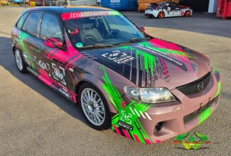 wrappsta.de-carwrapping-vollfolierung-mazda_323_f-digitaldruck-15.jpg