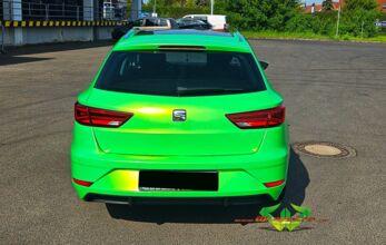 wrappsta.de-carwrapping-vollfolierung-seat_leon_st-kelly_green-05.jpg