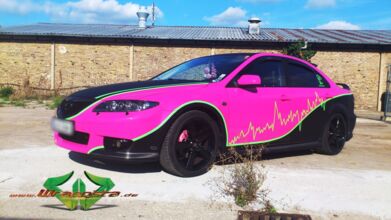 wrappsta.de_carwrapping-autofolierung_Mazda-6_pink_carbon_neongruen_03.jpg