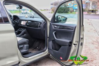 wrappsta.de-carwrapping-vollfolierung-Skoda_Kodiaq-matt_khaki_green-ravenblack_carbon-scheibentoenung-17.jpg
