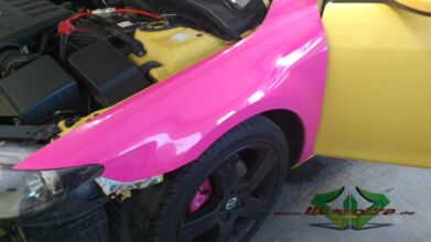 wrappsta.de_carwrapping-autofolierung_Mazda-6_pink_carbon_neongruen_01.jpg