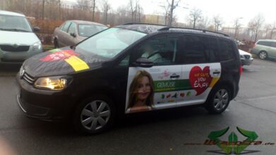 wrappsta.de_carwrapping-autofolierung_vw-touran_werbdedesign_04.jpg