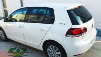 wrappsta.de_carwrapping-teilfolierung_Berlin_Golf-6_glanz-schwarz_01.jpg