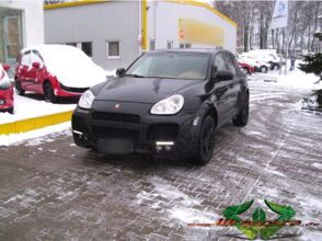 Porsche Cayenne - glanz schwarz