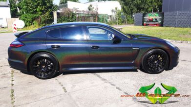 wrappsta.de_carwrapping-vollfolierung_Porsche-Panamera_Gloss-Morpheus-Black_12.jpg