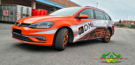 wrappsta.de-carwrapping-vollfolierung-vw_golf_7_variant-digitaldruck-06.jpg