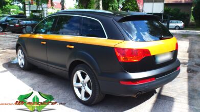 wrappsta.de_carwrapping-autofolierung_audi-q7_matt-schwarz_gold-orange_07.jpg