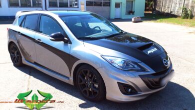 wrappsta.de_carwrapping-autofolierung_mazda-3-mps_glanz-schwarz_10.jpg