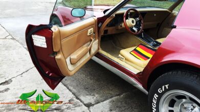 wrappsta.de_carwrapping-vollfolierung_corvette-c3-stingray_dark-red-metallic_04.jpg