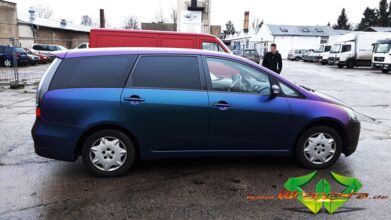 wrappsta.de_carwrapping-vollfolierung_mitsubishi-grandis-2005_rushing-riptide-cyan-purple_06.jpg